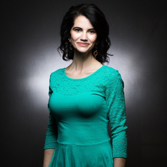 Meet your Posher, Kellie 🏅TOP RATED SELLER🏅 - Picture 3 of 4